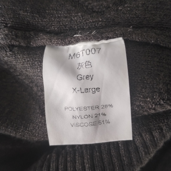 Men's Cable Knit Cardigan Sweater. XL - Picture 7 of 8